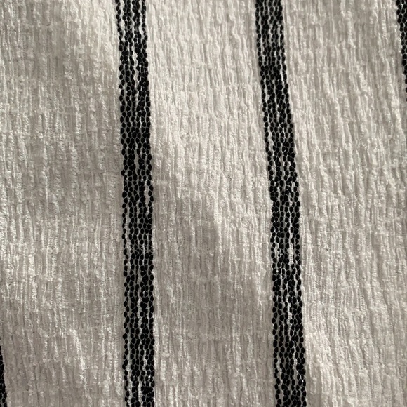 🖤🤍Anthropologie white with black striped top - Picture 2 of 5